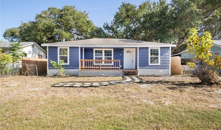 943 S Whitney St, Aransas Pass, TX 78336 - 3 Beds, 2 Bath