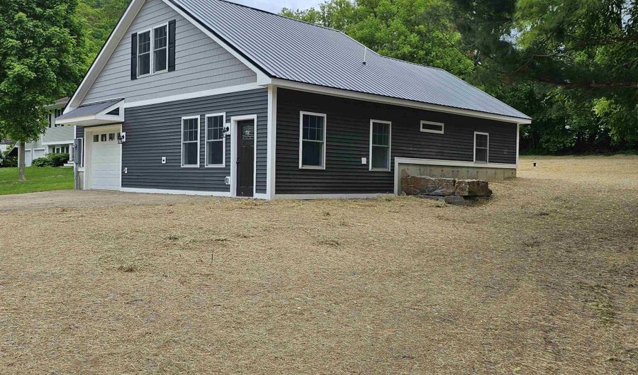 122 Devino Ln, Bristol, VT 05443 - 2 Beds, 1 Bath