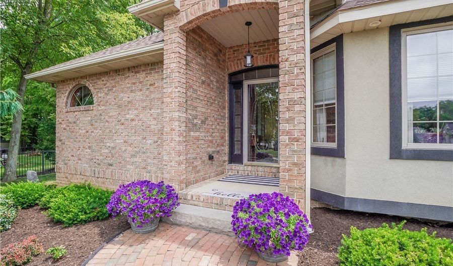 2641 Topflite Dr, Akron, OH 44312 - 4 Beds, 3 Bath
