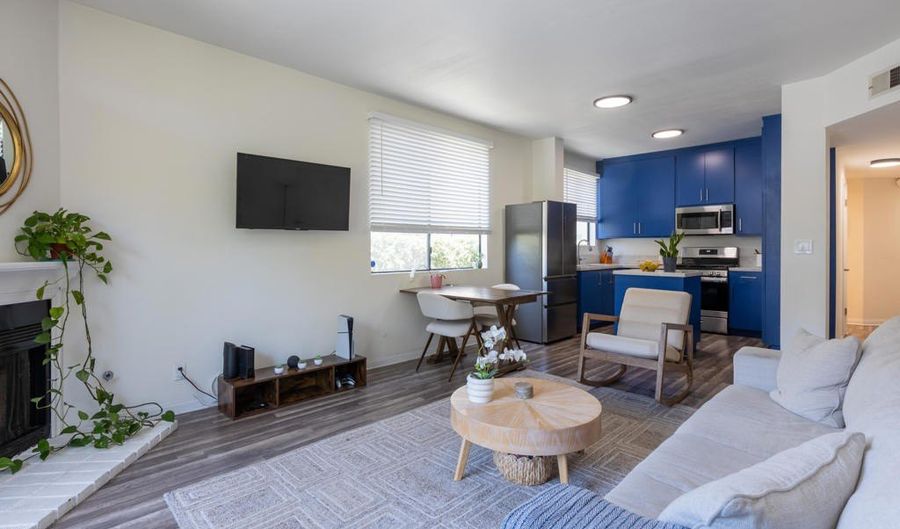 12007 Rochester Ave 1, Los Angeles, CA 90025 - 2 Beds, 2 Bath
