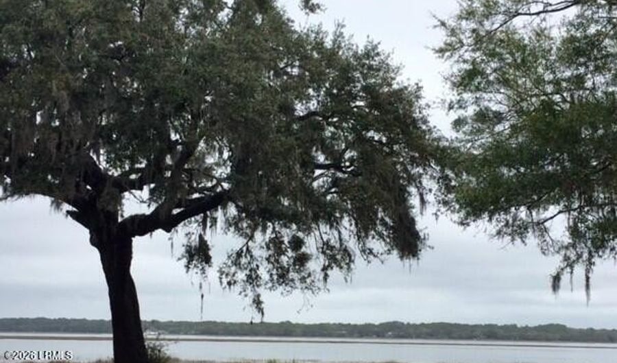 710 Boundary St 2D, Beaufort, SC 29902 - 1 Beds, 1 Bath
