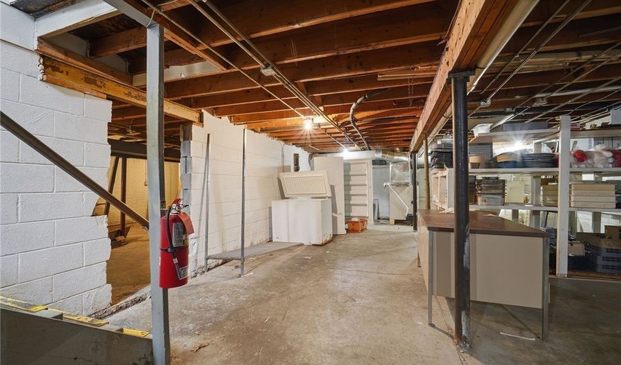 380 E Main, Andover, OH 44003 - 0 Beds, 0 Bath