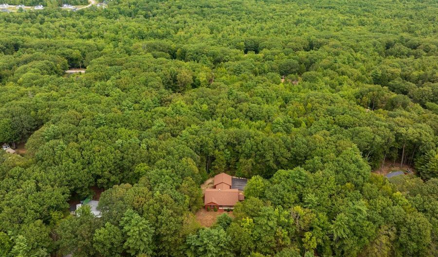 168 Deer Ridge Dr, Barrington, NH 03825 - 3 Beds, 2 Bath