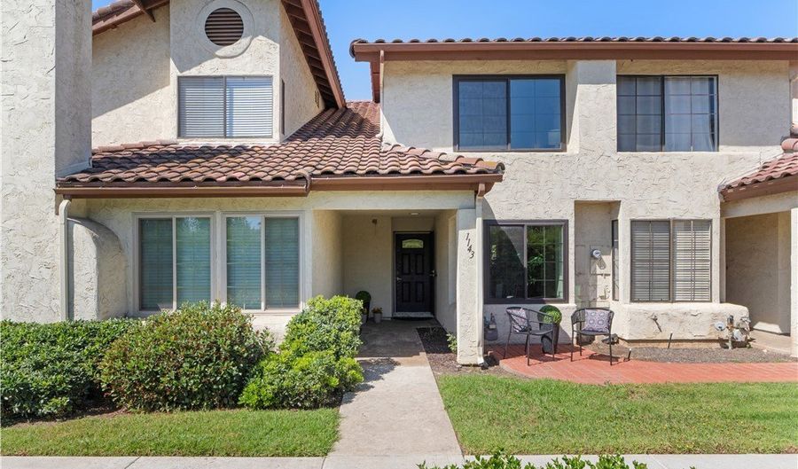 1143 N Broadway, Escondido, CA 92026 - 2 Beds, 3 Bath