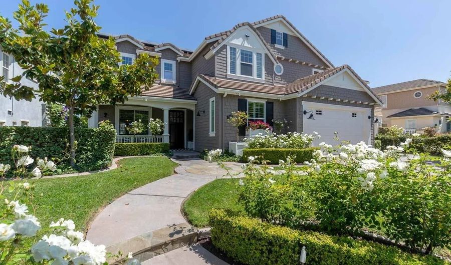 5392 Foxhound Way, San Diego, CA 92130 - 4 Beds, 3 Bath