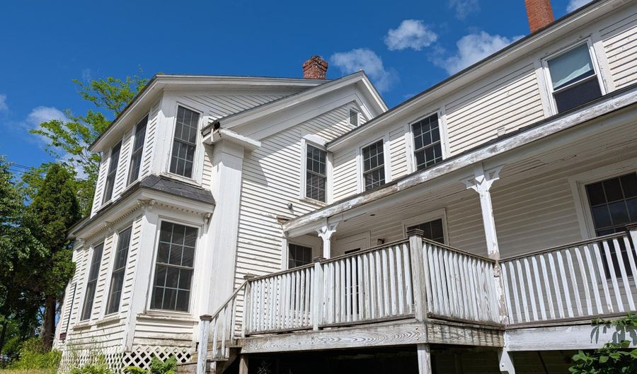 259 High St, Belfast, ME 04915 - 6 Beds, 1 Bath