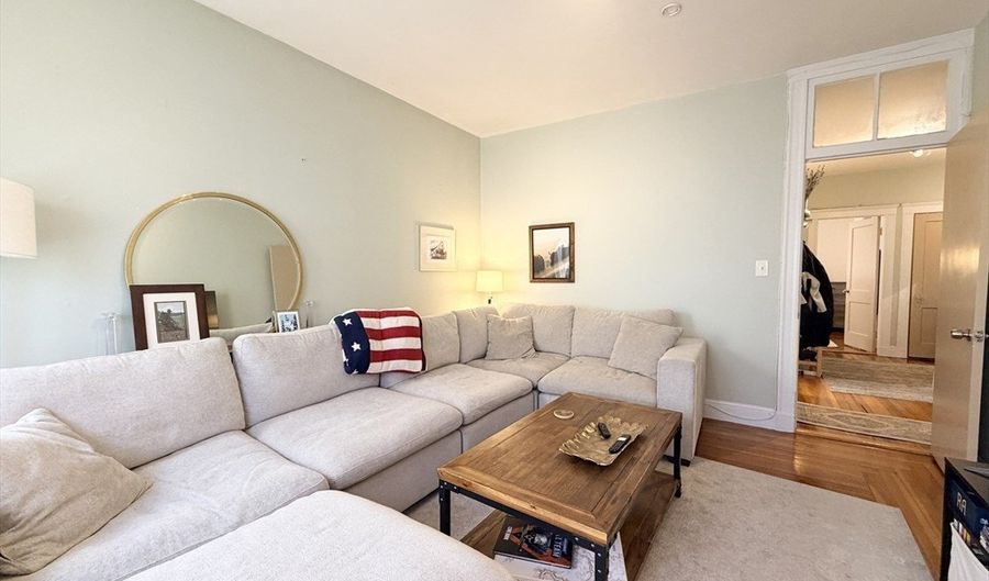 316 Summit Ave 5, Boston, MA 02135 - 2 Beds, 1 Bath