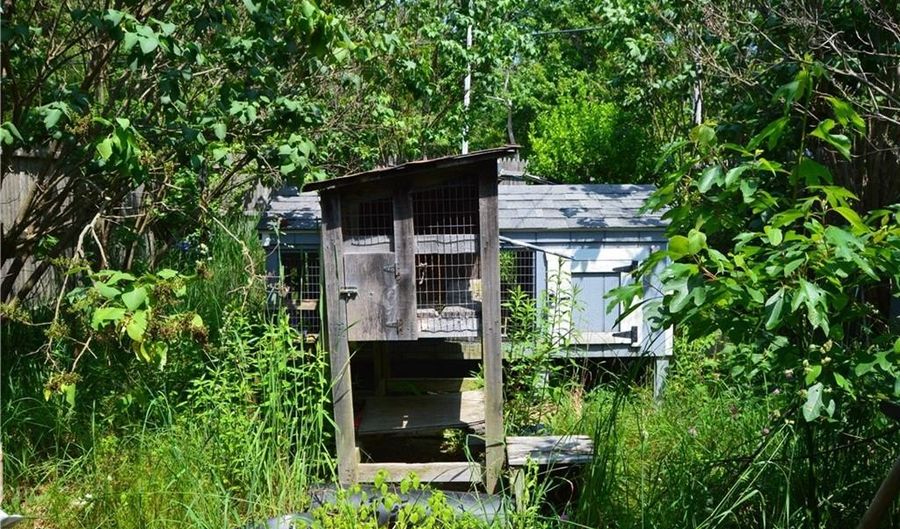 11 Buckeye Brook Rd, Charlestown, RI 02813 - 1 Beds, 1 Bath