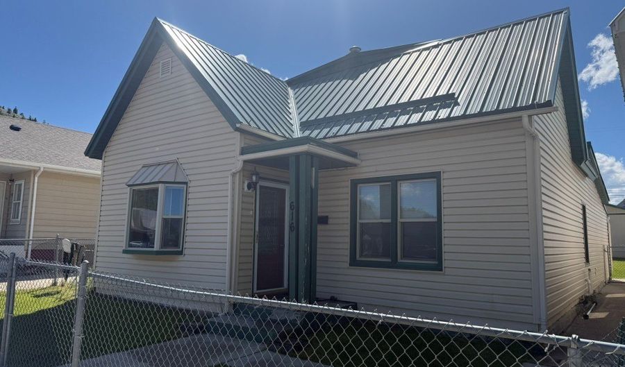 616 Cedar St, Anaconda, MT 59711 - 3 Beds, 1 Bath
