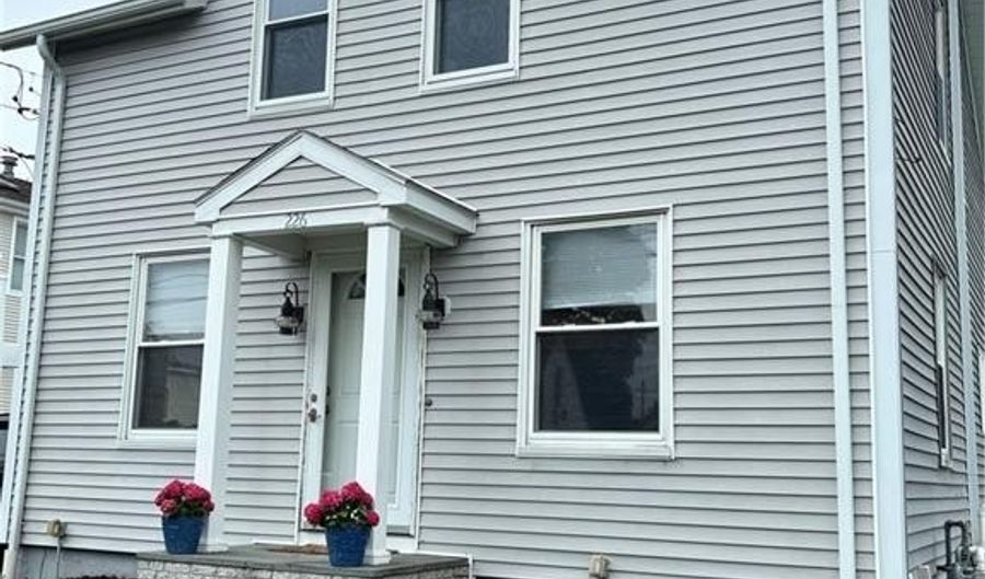 226 Becker Ave, East Providence, RI 02915 - 3 Beds, 2 Bath