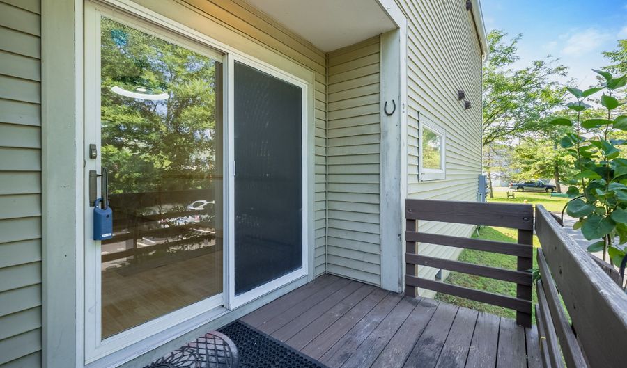 10-14 E Franklin St A2, Danbury, CT 06810 - 2 Beds, 2 Bath