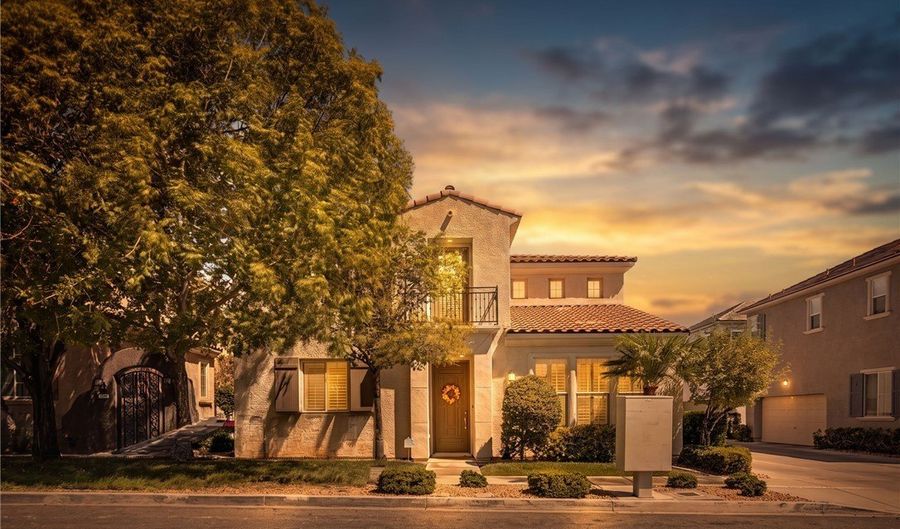 2150 Cast Pebble Dr, Las Vegas, NV 89135 - 3 Beds, 3 Bath