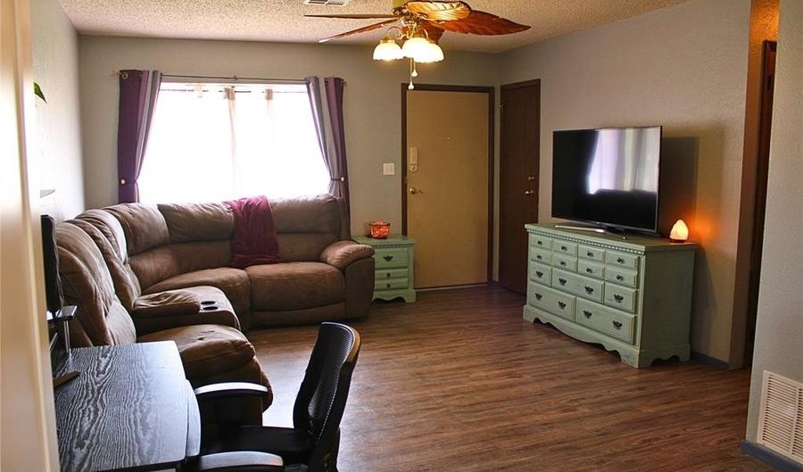 900 Hairston St, Altus, OK 73521 - 3 Beds, 2 Bath