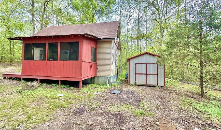 101 Peregrine Rise Dr, Big Sandy, TN 38221 - 2 Beds, 1 Bath