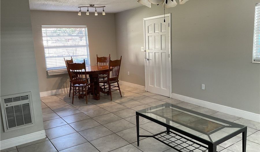 2912 Dudley Dr, Bartow, FL 33830 - 3 Beds, 1 Bath