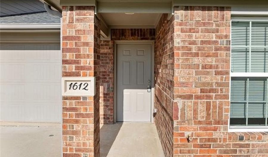 1612 Shenandoah Rdg, Ardmore, OK 73401 - 2 Beds, 2 Bath