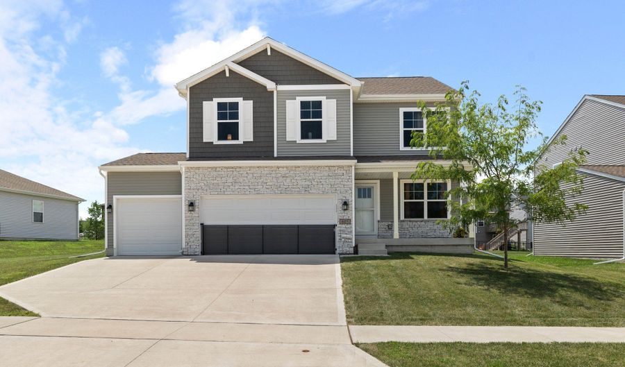 605 Ellis Cir, Adel, IA 50003 - 4 Beds, 3 Bath