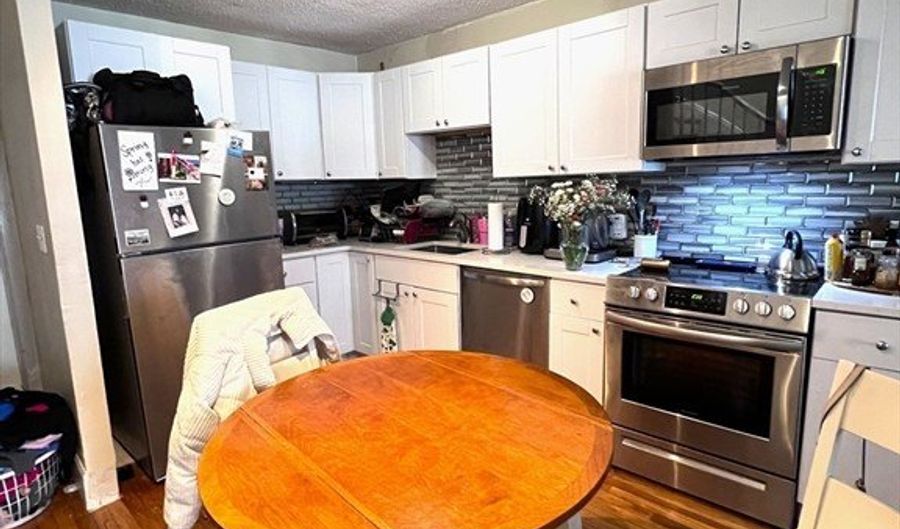 169 W 7th 2, Boston, MA 02127 - 3 Beds, 1 Bath