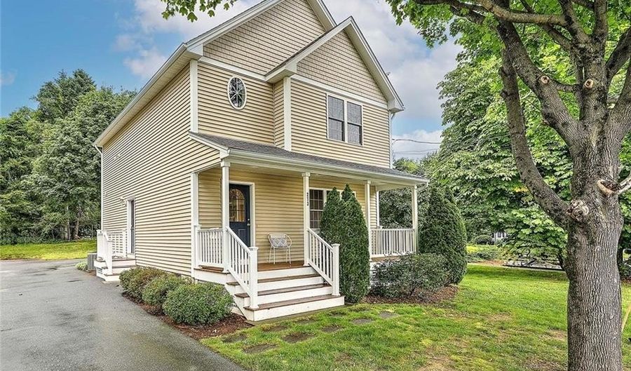 273 Maple Ave, Barrington, RI 02806 - 3 Beds, 2 Bath