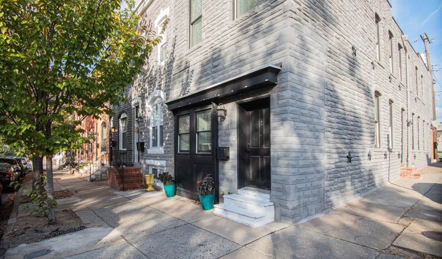 11 N EAST Ave, Baltimore, MD 21224 - 3 Beds, 3 Bath