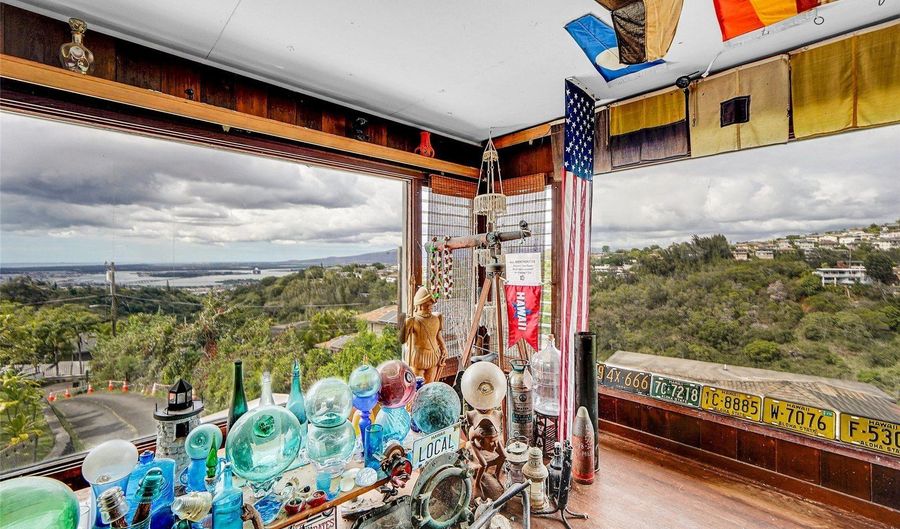 99-402 Aiealani Pl A, Aiea, HI 96701 - 5 Beds, 3 Bath