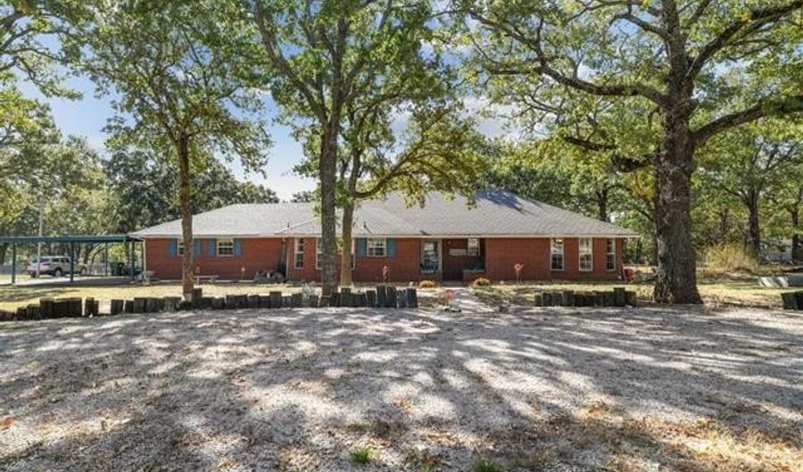 4042 3rd NE, Ardmore, OK 73401 - 3 Beds, 3 Bath