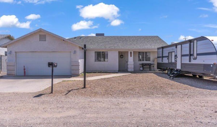 138 N SIGNAL BUTTE Rd, Apache Junction, AZ 85120 - 3 Beds, 2 Bath