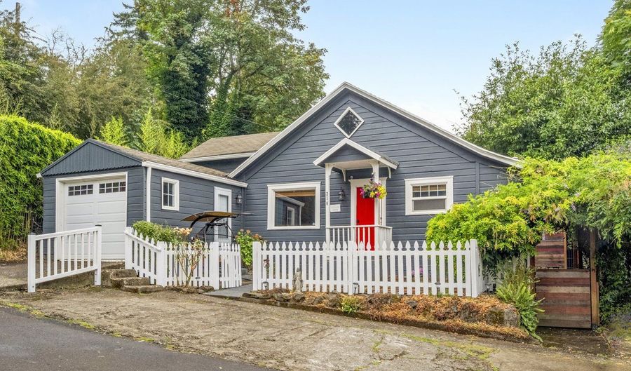 216 JEROME St, Oregon City, OR 97045 - 3 Beds, 2 Bath
