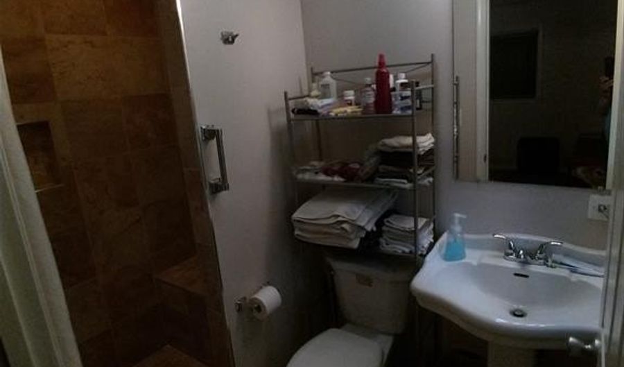 61 BAKER St, Aberdeen, MD 21001 - 4 Beds, 2 Bath