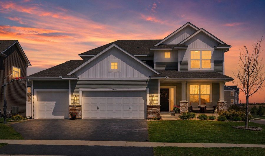 15711 Fair Hill Way, Apple Valley, MN 55124 - 5 Beds, 4 Bath