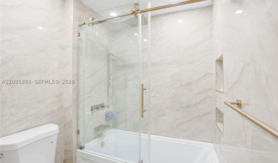 20505 E Country Club Dr 1739, Aventura, FL 33180 - 2 Beds, 2 Bath