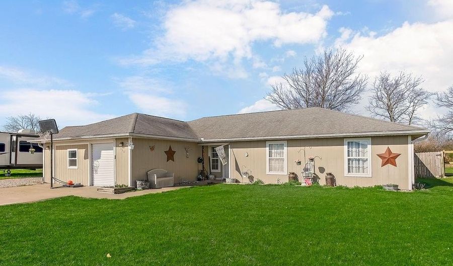 528 S Truman Rd, Archie, MO 64725 - 4 Beds, 2 Bath