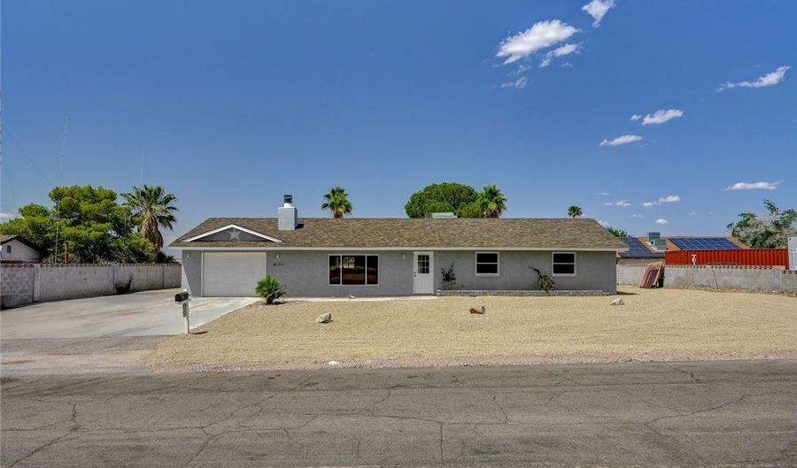 1580 Quarter Horse Dr, Henderson, NV 89002 - 4 Beds, 3 Bath