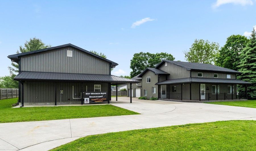 714 Hazel St, Auburn, IN 46706 - 5 Beds, 4 Bath