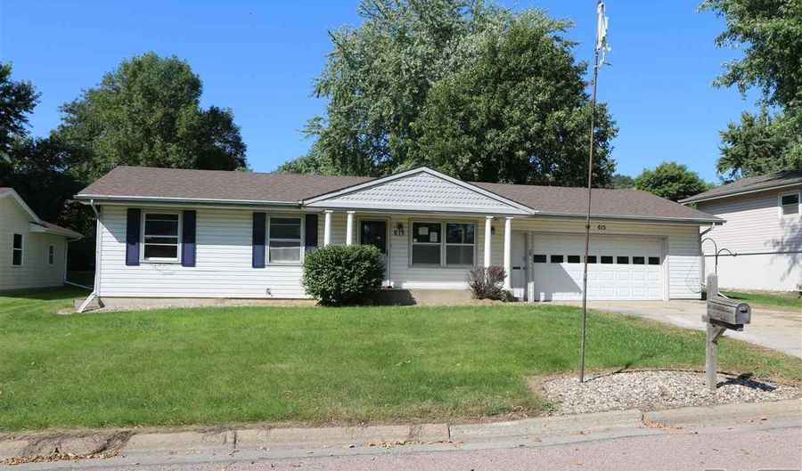 615 N Sanborn Ave, Canton, SD 57013 - 3 Beds, 1 Bath