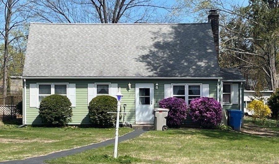 138 New St, Bristol, CT 06010 - 3 Beds, 2 Bath