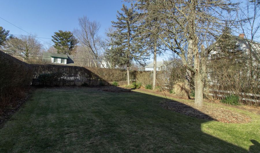 61-63 Home Pl, Branford, CT 06405 - 7 Beds, 3 Bath