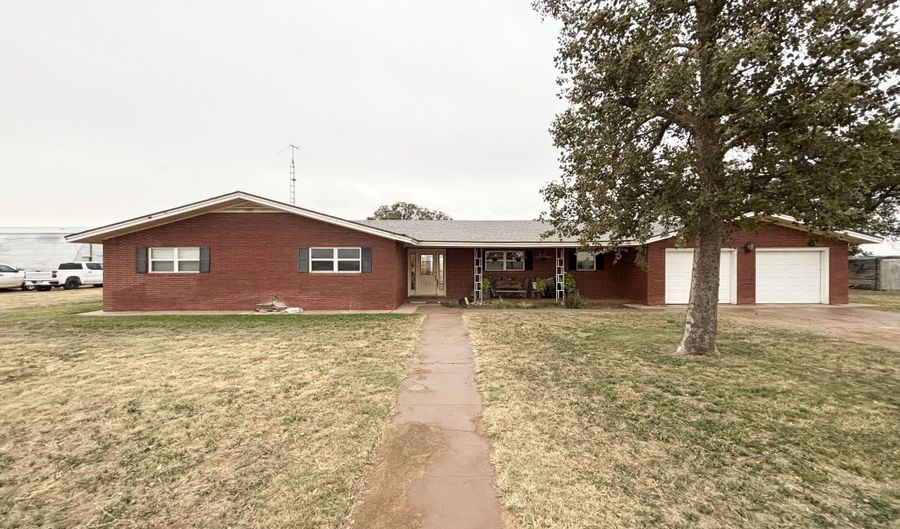 2123 Co Rd 330, Abernathy, TX 79311 - 3 Beds, 2 Bath