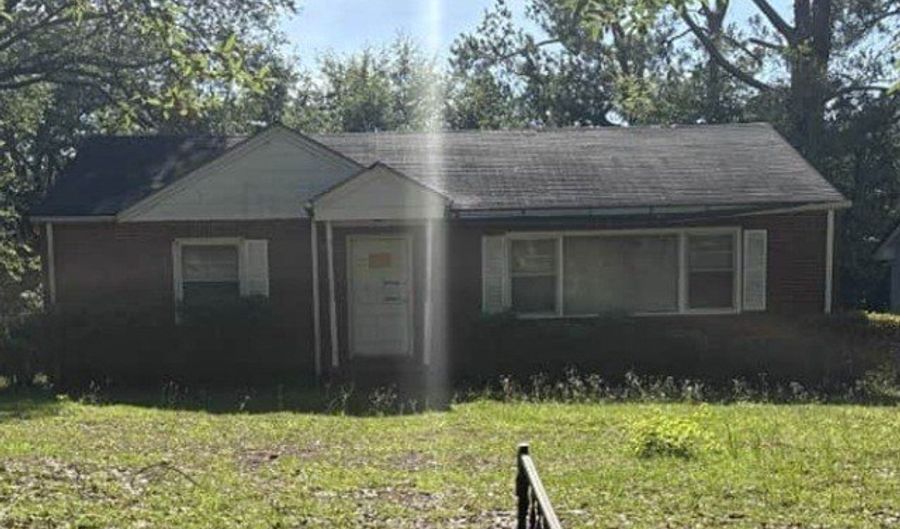 1701 N Cleveland St, Albany, GA 31701 - 3 Beds, 1 Bath