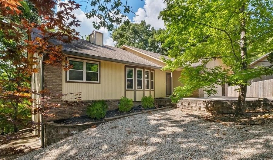 13 Oakham Cir, Bella Vista, AR 72715 - 3 Beds, 2 Bath