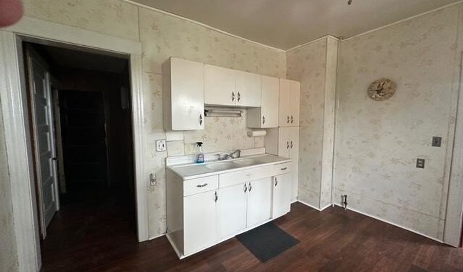 600 N 6th Ave, Altoona, PA 16601 - 0 Beds, 2 Bath