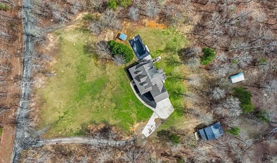 35 Prayer Trl, Aragon, GA 30104 - 7 Beds, 4 Bath