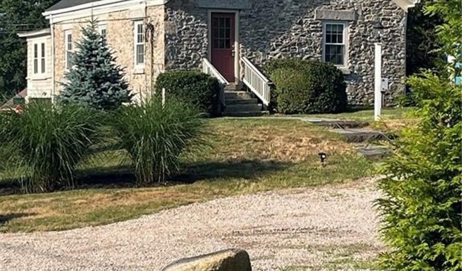 4459 Old Post Rd, Charlestown, RI 02813 - 2 Beds, 2 Bath