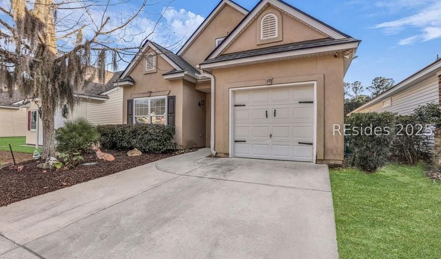 29 Gables Ln, Bluffton, SC 29910 - 2 Beds, 3 Bath