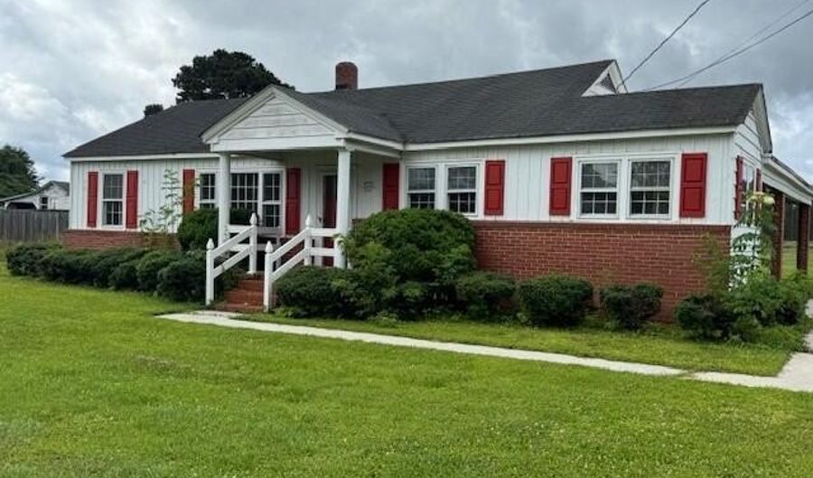 214 Nc Highway 561 E, Ahoskie, NC 27910 - 3 Beds, 1 Bath