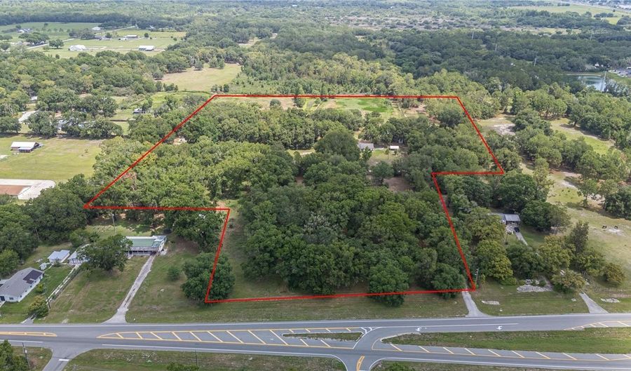 2008 OLD DIXIE Hwy, Auburndale, FL 33823 - 3 Beds, 2 Bath