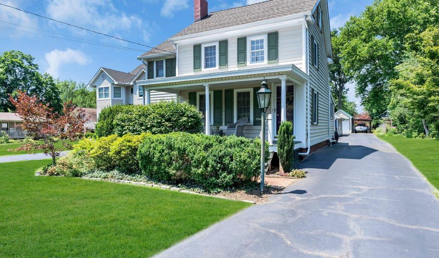136 S Main St, Allentown, NJ 08501 - 3 Beds, 3 Bath