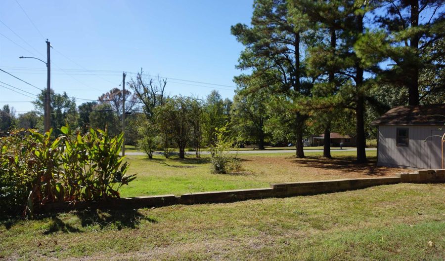 804 Linda St, Bald Knob, AR 72010 - 3 Beds, 3 Bath