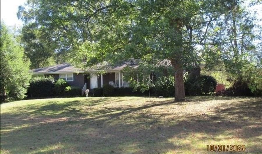 4863 EULATON Rd, Anniston, AL 36201 - 5 Beds, 4 Bath