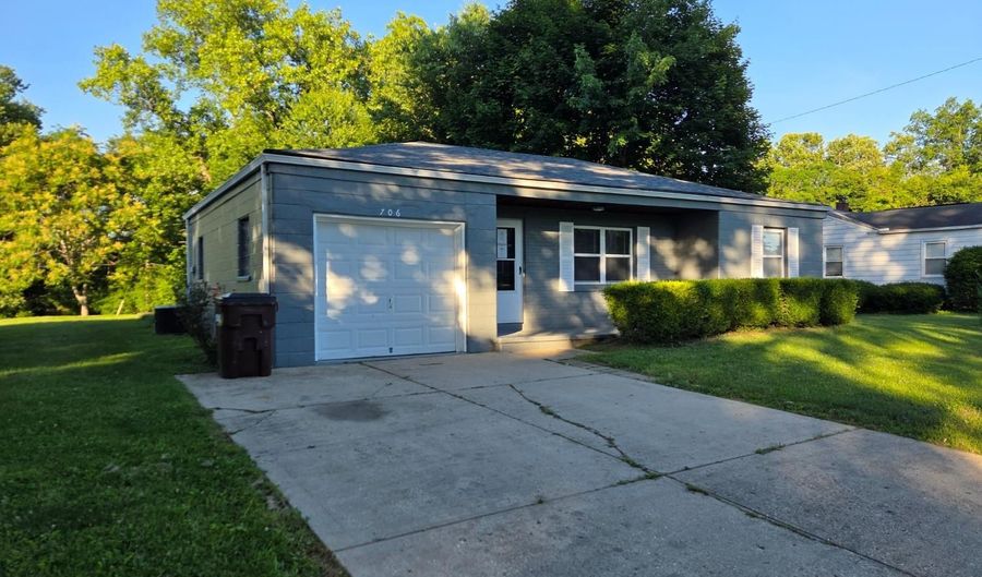 706 Ridge Ave, Aurora, IN 47001 - 2 Beds, 1 Bath